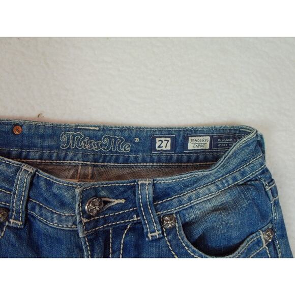 Miss Me‎ Jeans JP6048P5 Fleur De Lis Capri Rhinestone Jeans Medium Wash Size 27 - Picture 3 of 15